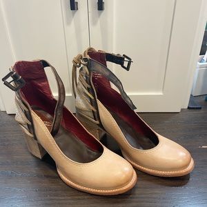 Freebird by Steven….Raenne Taupe Multi size 10.